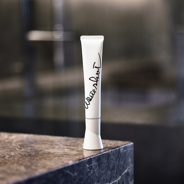 「ここのシミを防ぎたい…」という方に。狙いを定めてスポットでケア。