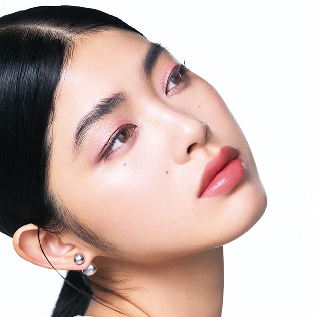 にじむ艶に、花の気配