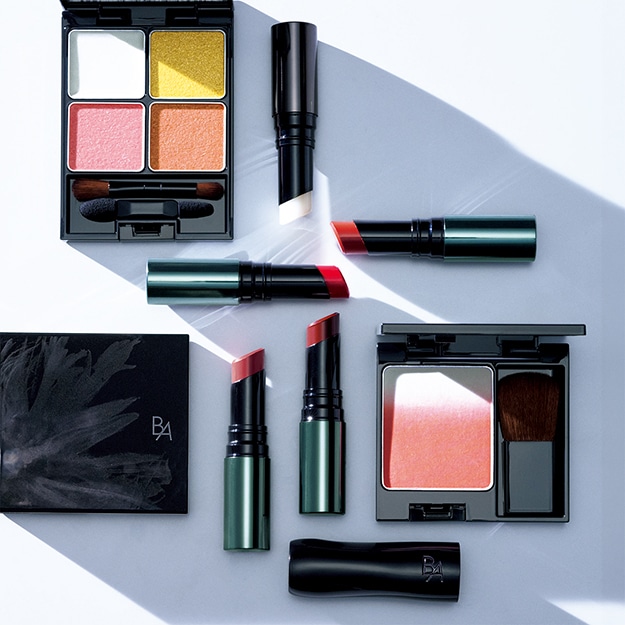 繊細と強さが同居するとき 美しさはもっと深くなる 私の中の矛盾すら魅力になる