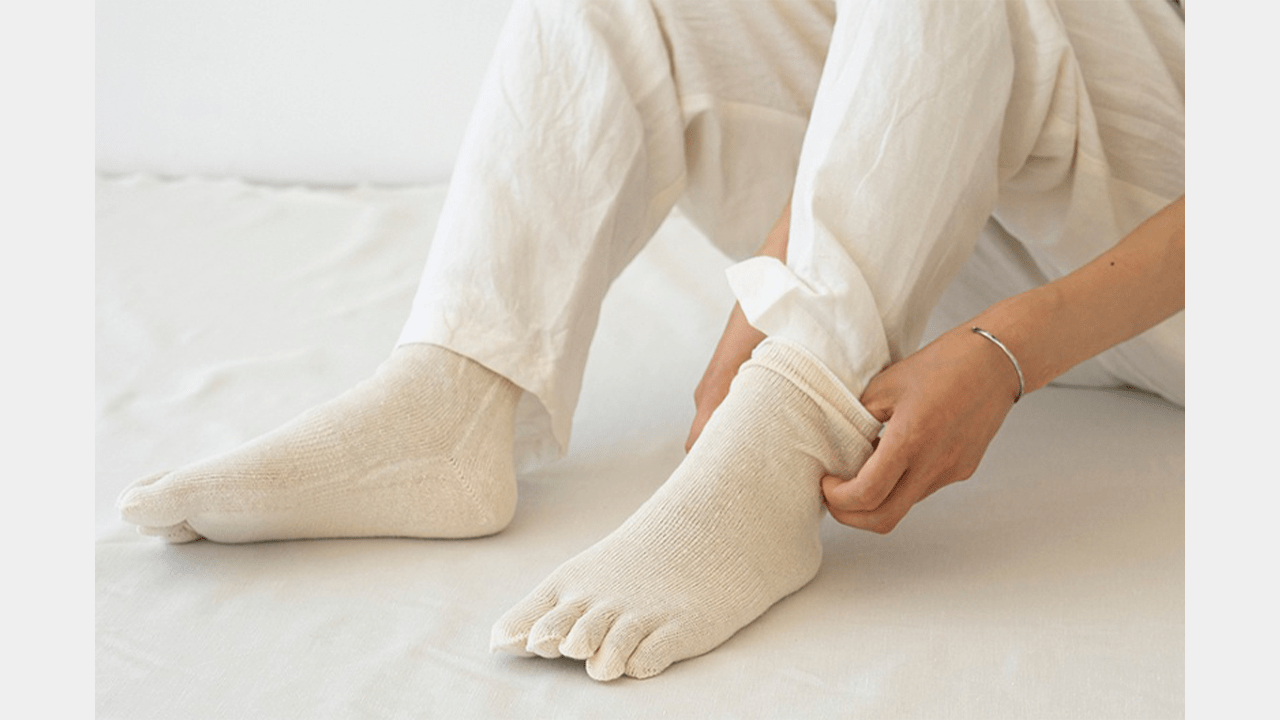 シルクの五本指ソックス